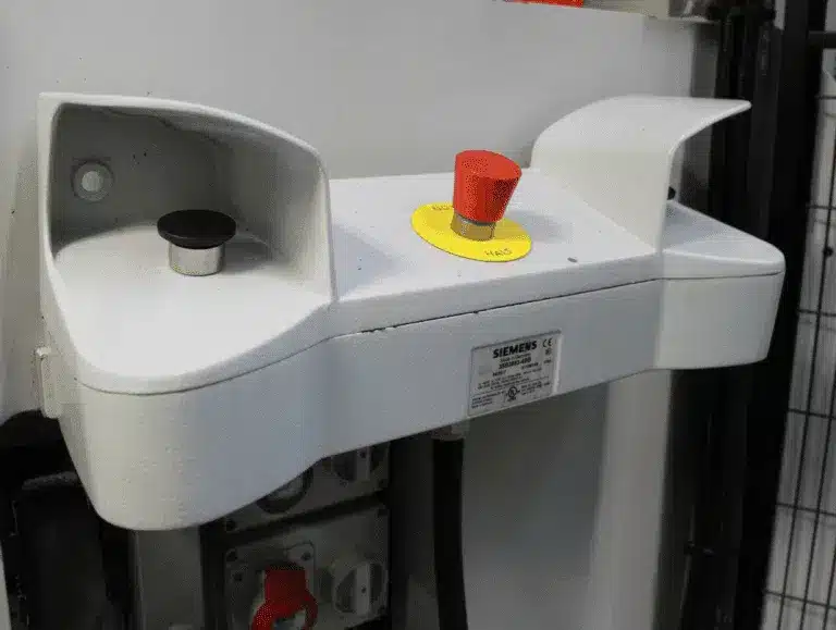 8 Twohand control devices